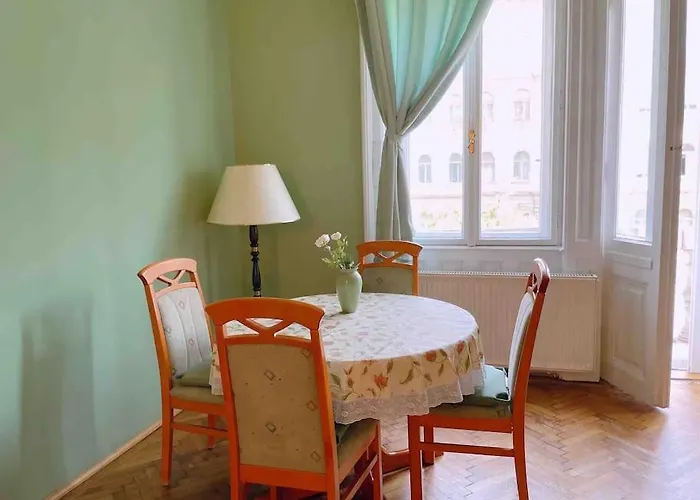 5 Downtown Vintage With Balcony Apartamento *