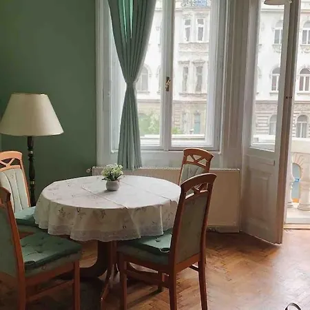 דירה 5 Downtown Vintage With Balcony